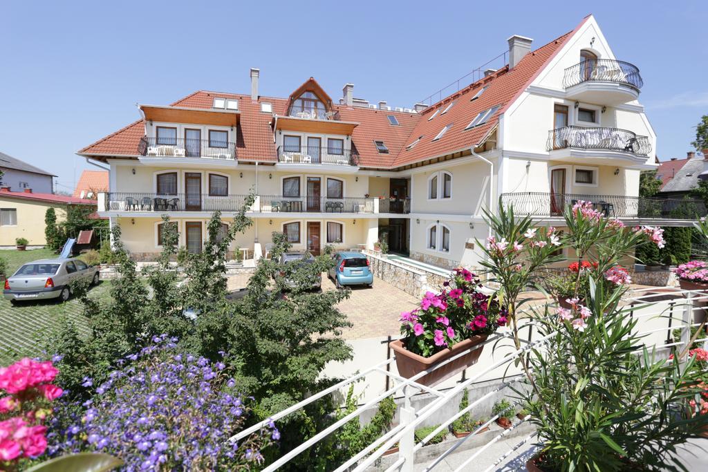 Apartament Club Unicum Héviz Zewnętrze zdjęcie