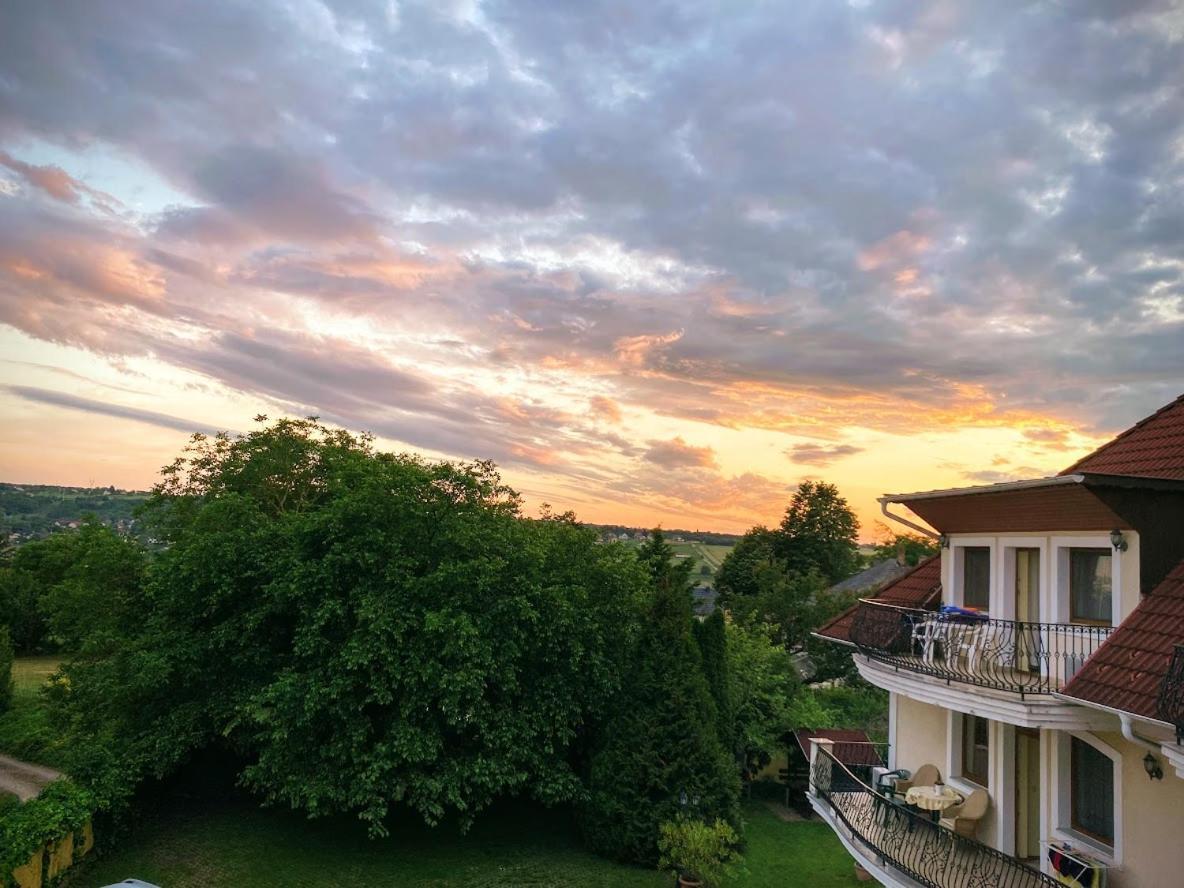 Apartament Club Unicum Héviz Zewnętrze zdjęcie